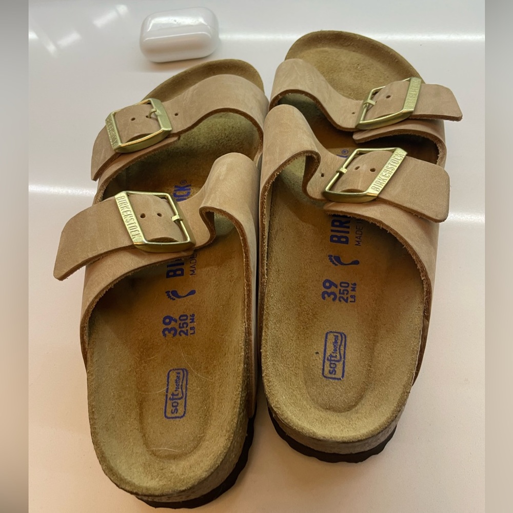 Birkenstocks Size 39 (US W 9)